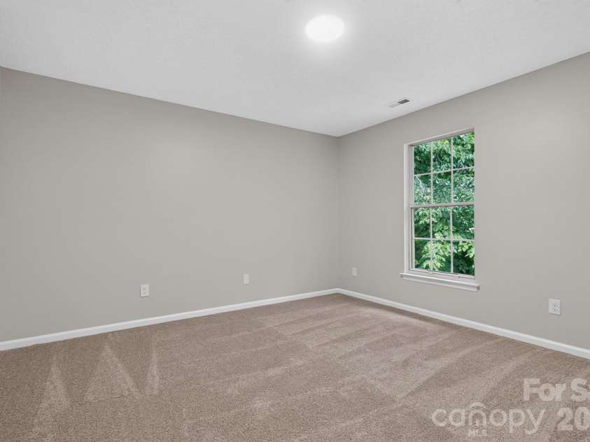 10304 Shady Rest Lane, Charlotte, NC 28214.  MLS# CAR4397605, YatesRealty ID 40872. 