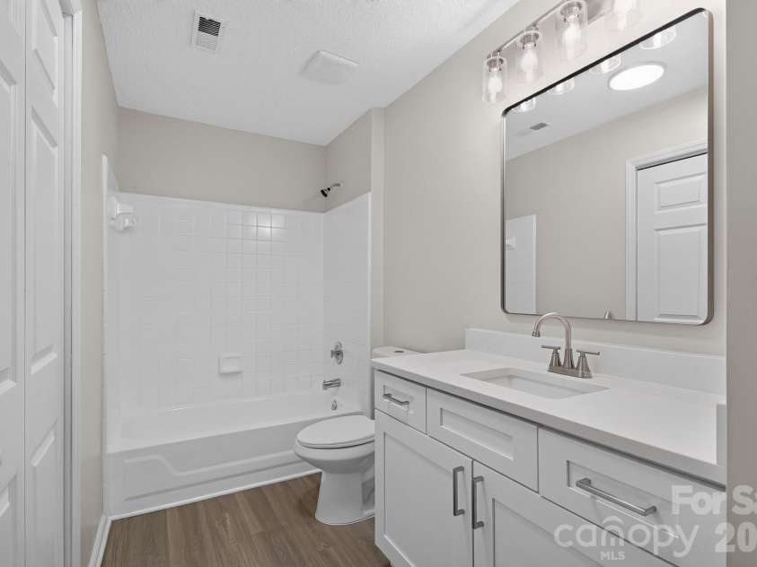 10304 Shady Rest Lane, Charlotte, NC 28214.  MLS# CAR4397605, YatesRealty ID 40872. 
