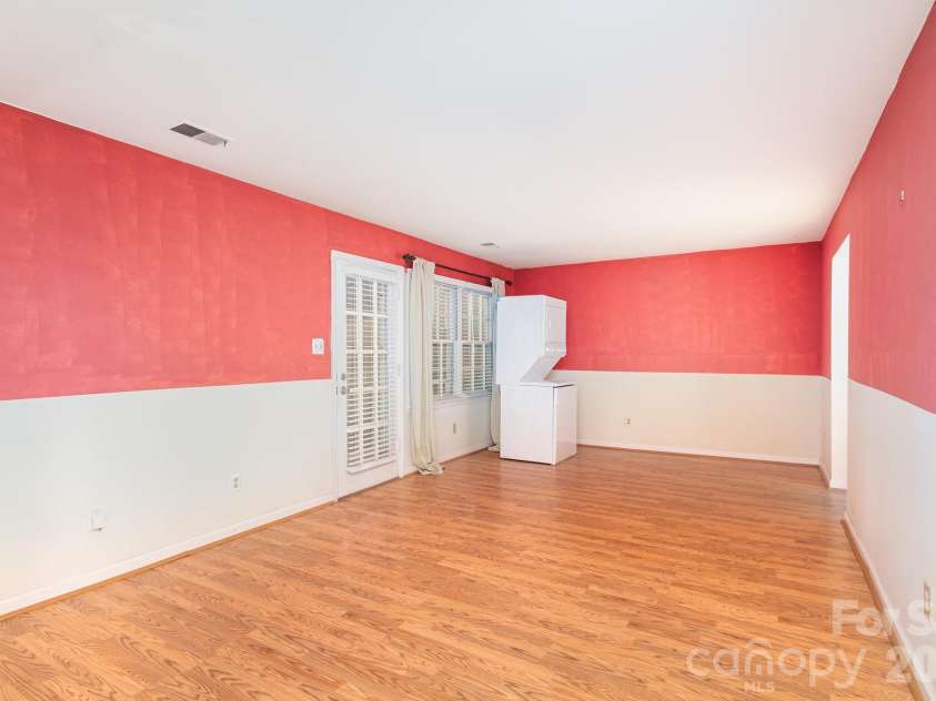 8017 Regent Park Lane, Charlotte, NC 28210.  MLS# CAR4410359, YatesRealty ID 40873. 