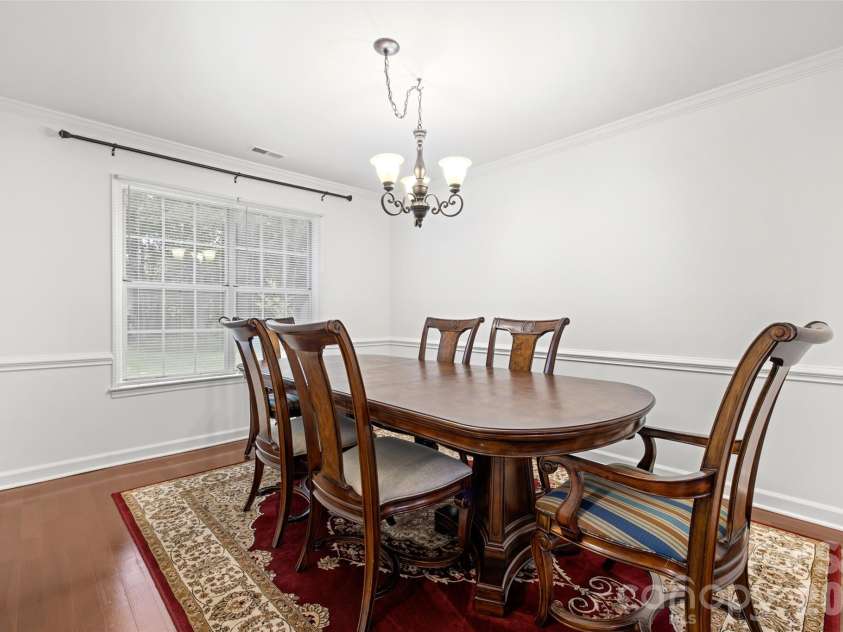 13110 Graymist Drive, Charlotte, NC 28215.  MLS# CAR4410322, YatesRealty ID 40874. 