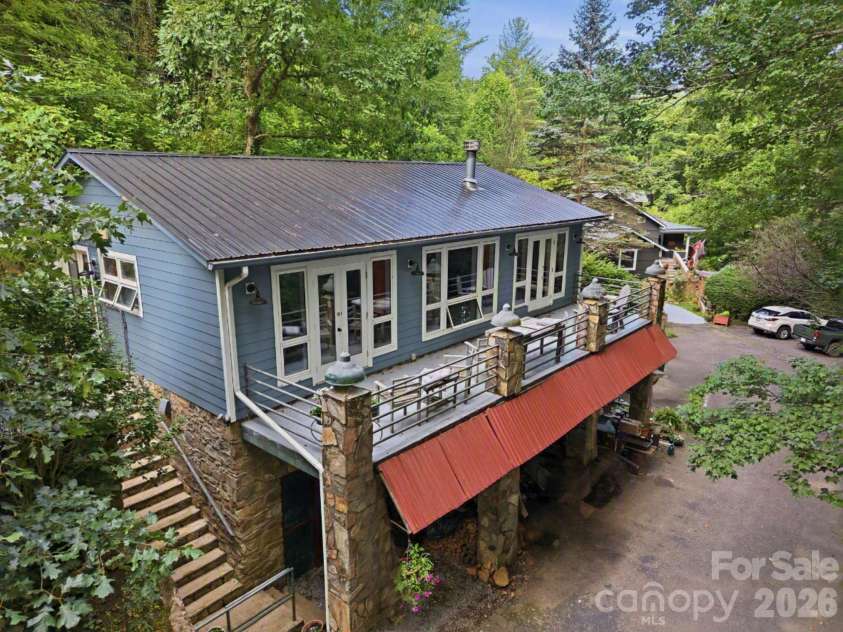 146 Chestnut Walk Drive, Waynesville, NC 28786.  MLS# CAR4408864, YatesRealty ID 40875. 
