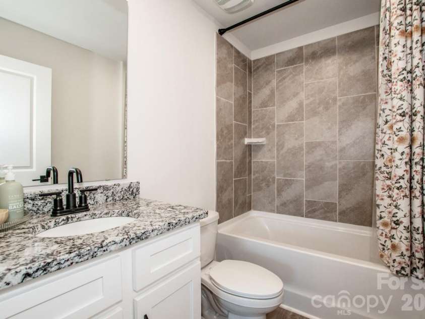 119 Brixham Loop, Troutman, NC 28166.  MLS# CAR4410222, YatesRealty ID 40876. Bathroom 2