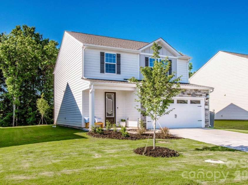 119 Brixham Loop, Troutman, NC 28166.  MLS# CAR4410222, YatesRealty ID 40876. Cute Front Porch