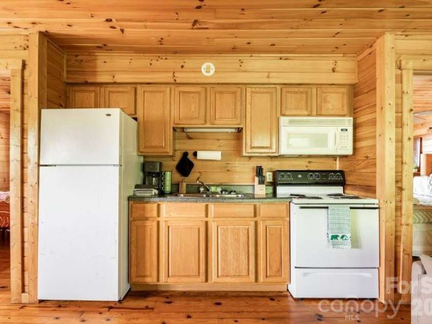 295 Blue Ridge Parkway, Bryson City, NC 28713.  MLS# CAR4410466, YatesRealty ID 40878. 