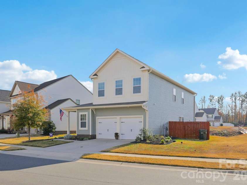 879 Von Buren Boulevard, Rock Hill, SC 29730.  MLS# CAR4325074, YatesRealty ID 4088. 