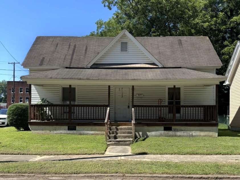 429 Cemetery Street, Salisbury, NC 28144.  MLS# CAR4410425, YatesRealty ID 40884. 