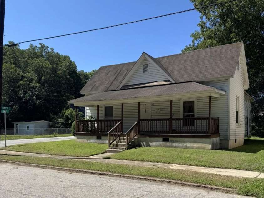 429 Cemetery Street, Salisbury, NC 28144.  MLS# CAR4410425, YatesRealty ID 40884. 