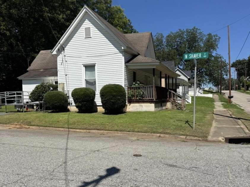 429 Cemetery Street, Salisbury, NC 28144.  MLS# CAR4410425, YatesRealty ID 40884. 