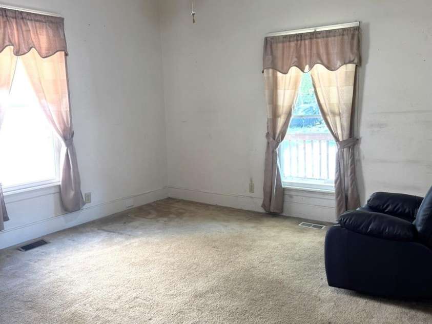 429 Cemetery Street, Salisbury, NC 28144.  MLS# CAR4410425, YatesRealty ID 40884. 