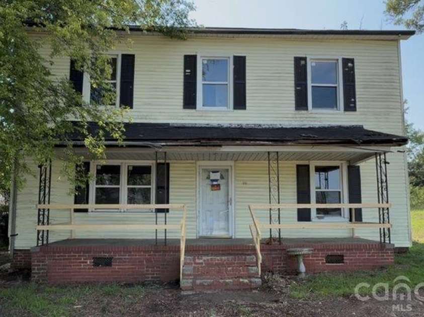 614 Saluda Road, Chester, SC 29706.  MLS# CAR4410542, YatesRealty ID 40887. 