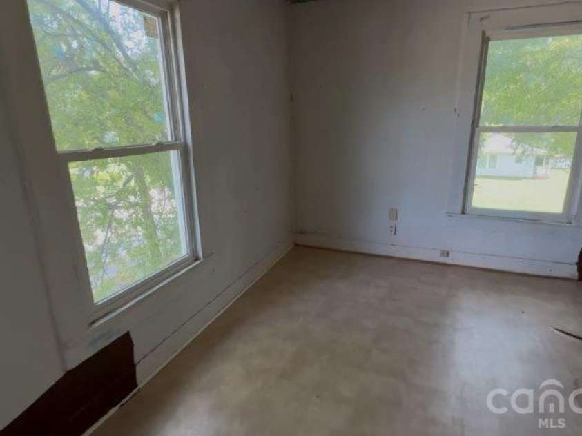 614 Saluda Road, Chester, SC 29706.  MLS# CAR4410542, YatesRealty ID 40887. 
