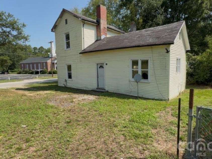 614 Saluda Road, Chester, SC 29706.  MLS# CAR4410542, YatesRealty ID 40887. 