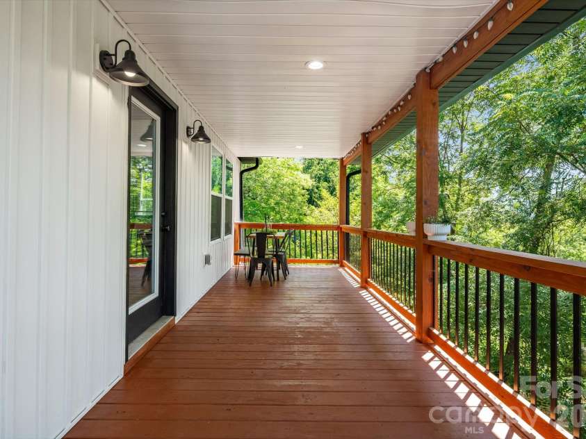295 Penland Street, Clyde, NC 28721.  MLS# CAR4401322, YatesRealty ID 40888. 