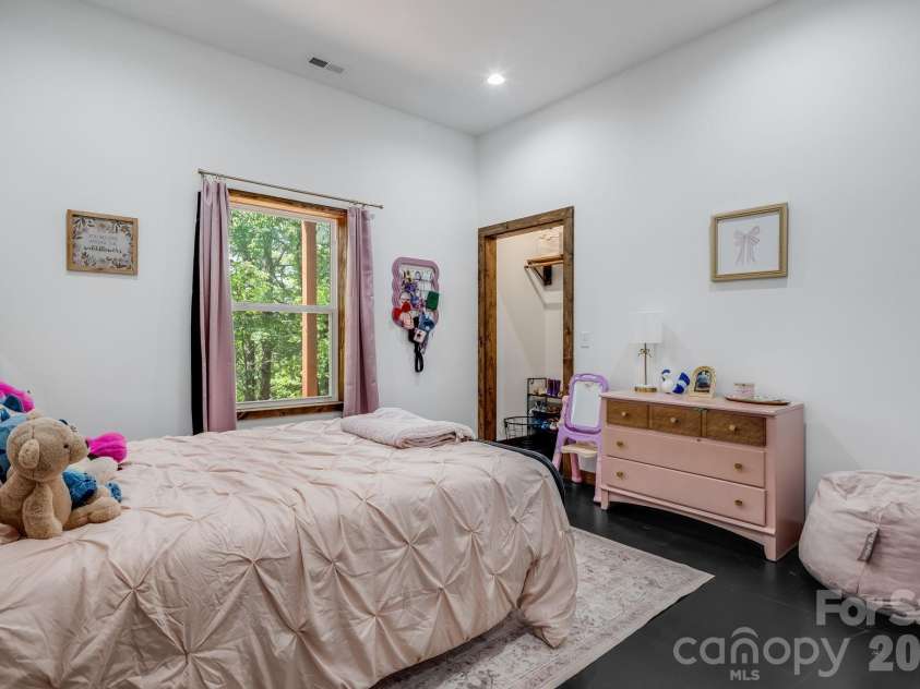 295 Penland Street, Clyde, NC 28721.  MLS# CAR4401322, YatesRealty ID 40888. 
