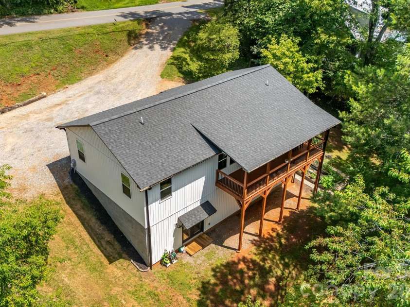 295 Penland Street, Clyde, NC 28721.  MLS# CAR4401322, YatesRealty ID 40888. 