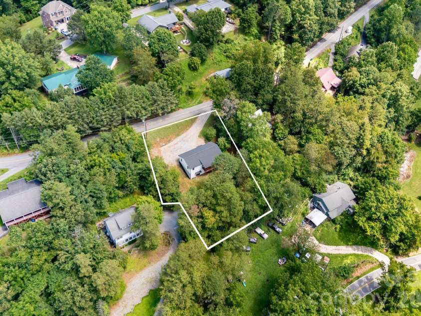 295 Penland Street, Clyde, NC 28721.  MLS# CAR4401322, YatesRealty ID 40888. 