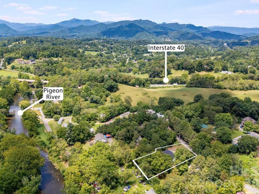 295 Penland Street, Clyde, NC 28721.  MLS# CAR4401322, YatesRealty ID 40888. 