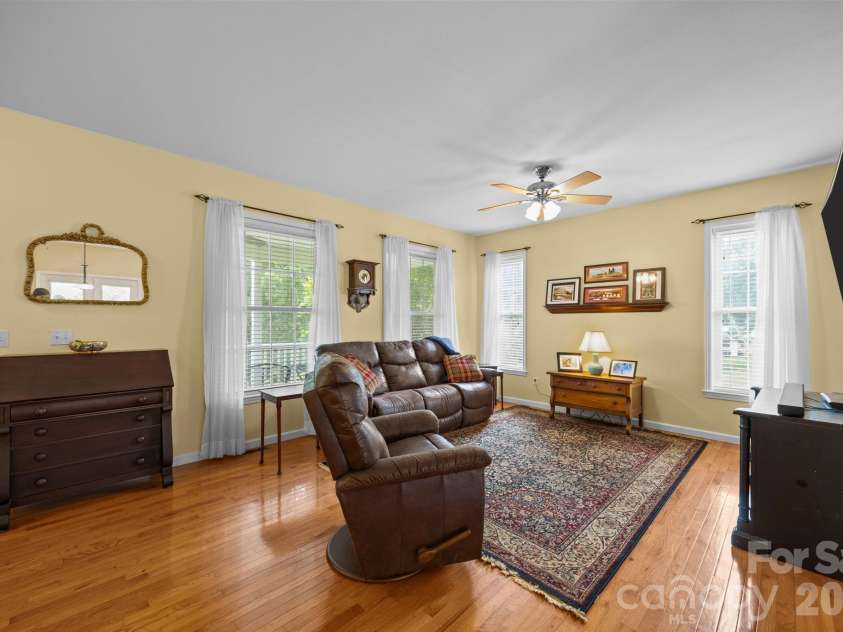 183 Lunar Trace Road, Waynesville, NC 28786.  MLS# CAR4345565, YatesRealty ID 4089. 