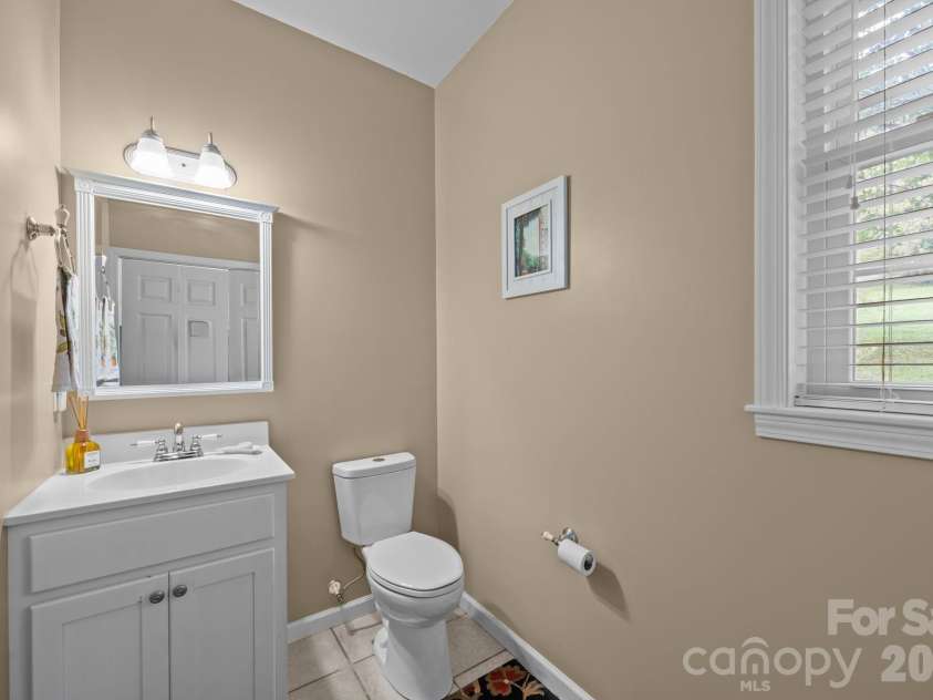 183 Lunar Trace Road, Waynesville, NC 28786.  MLS# CAR4345565, YatesRealty ID 4089. 