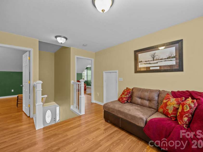 183 Lunar Trace Road, Waynesville, NC 28786.  MLS# CAR4345565, YatesRealty ID 4089. 