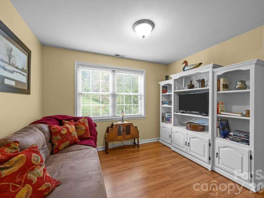183 Lunar Trace Road, Waynesville, NC 28786.  MLS# CAR4345565, YatesRealty ID 4089. 