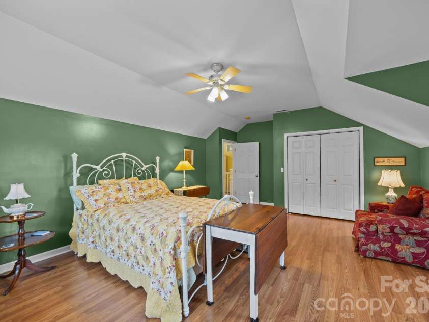 183 Lunar Trace Road, Waynesville, NC 28786.  MLS# CAR4345565, YatesRealty ID 4089. 