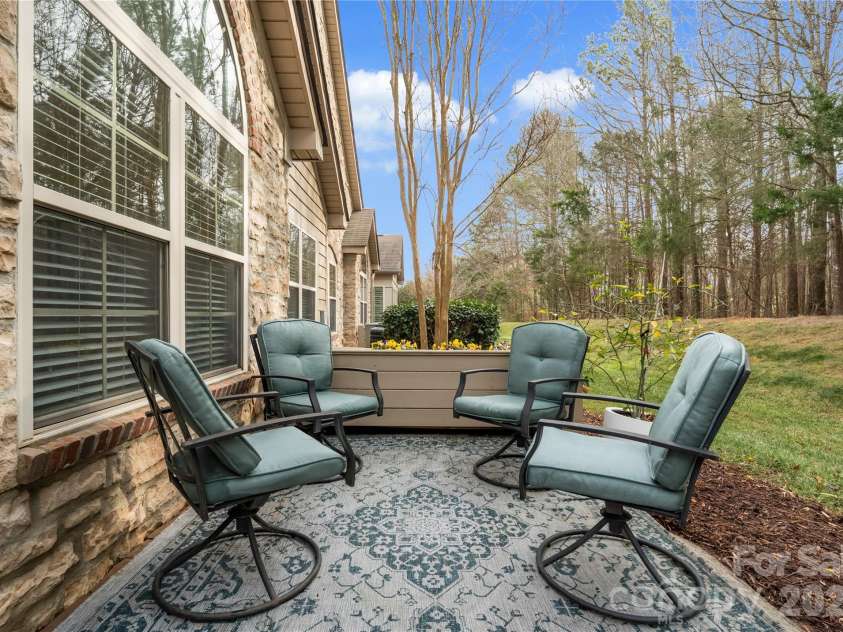 2304 Coltsview Lane, Matthews, NC 28105.  MLS# CAR4335560, YatesRealty ID 4089. 