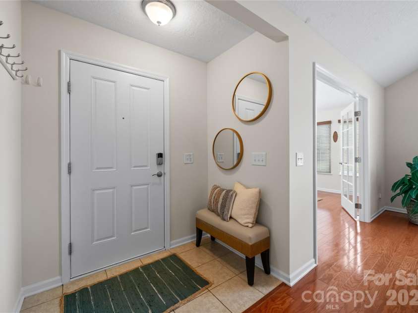 2304 Coltsview Lane, Matthews, NC 28105.  MLS# CAR4335560, YatesRealty ID 4089. 