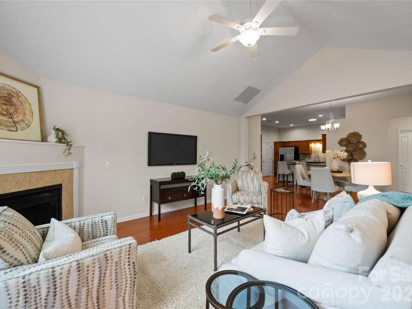 2304 Coltsview Lane, Matthews, NC 28105.  MLS# CAR4335560, YatesRealty ID 4089. 