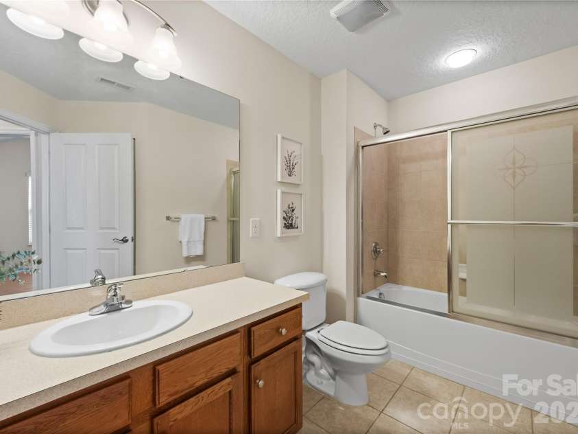 2304 Coltsview Lane, Matthews, NC 28105.  MLS# CAR4335560, YatesRealty ID 4089. 