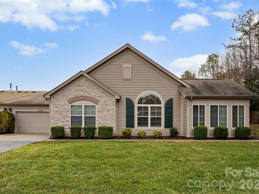 2304 Coltsview Lane, Matthews, NC 28105.  MLS# CAR4335560, YatesRealty ID 4089. 