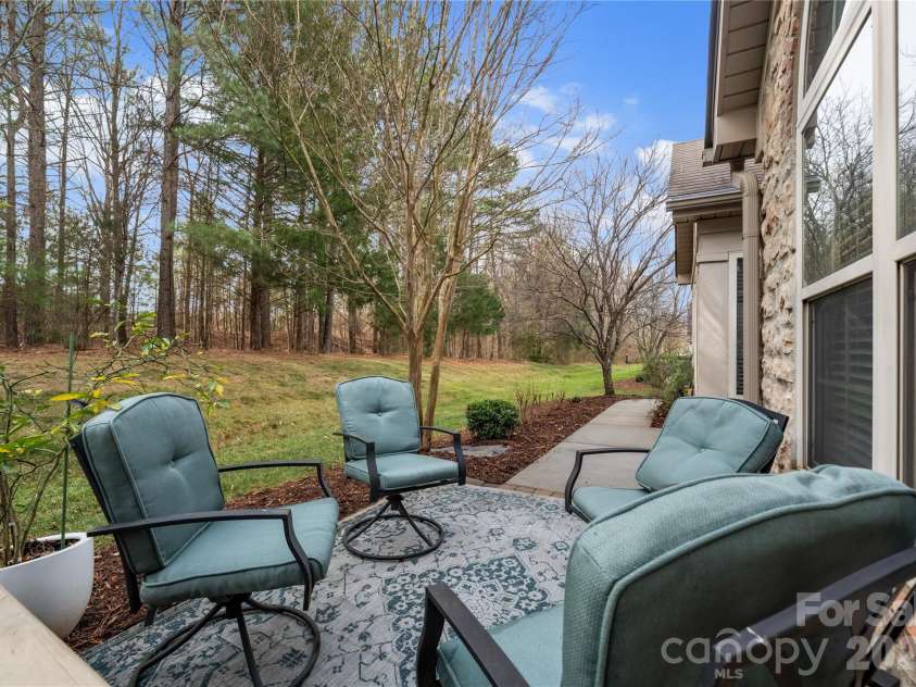 2304 Coltsview Lane, Matthews, NC 28105.  MLS# CAR4335560, YatesRealty ID 4089. 