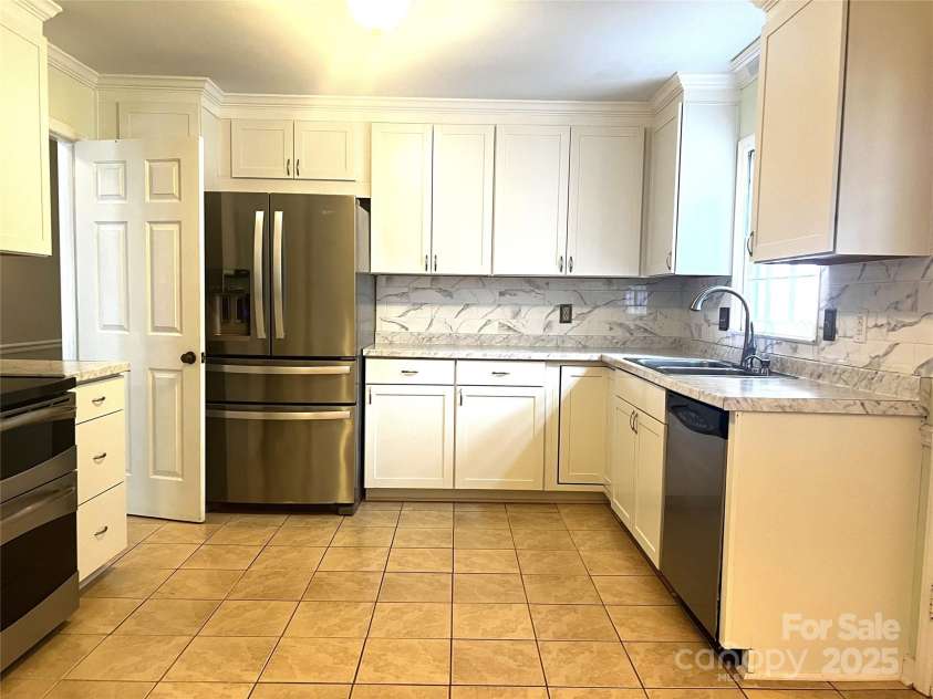 6737 Harrison Road, Charlotte, NC 28270.  MLS# CAR4278887, YatesRealty ID 4089. 