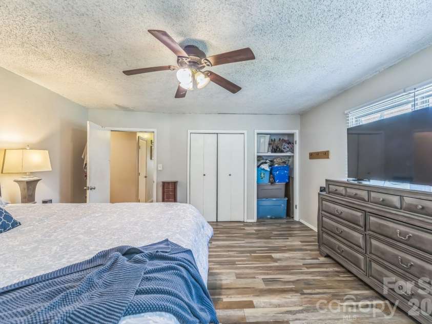 2100 Pisgah Highway, Candler, NC 28715.  MLS# CAR4407732, YatesRealty ID 40894. 