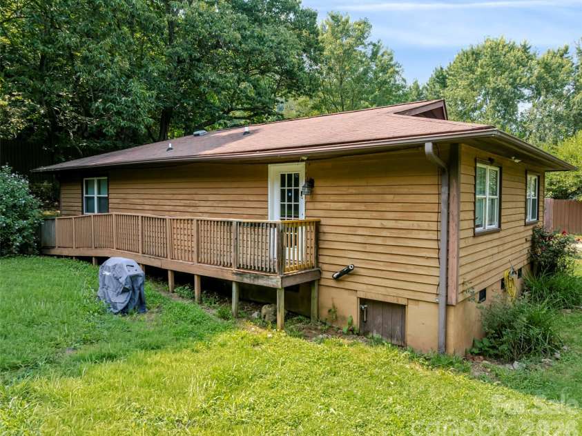 2100 Pisgah Highway, Candler, NC 28715.  MLS# CAR4407732, YatesRealty ID 40894. 