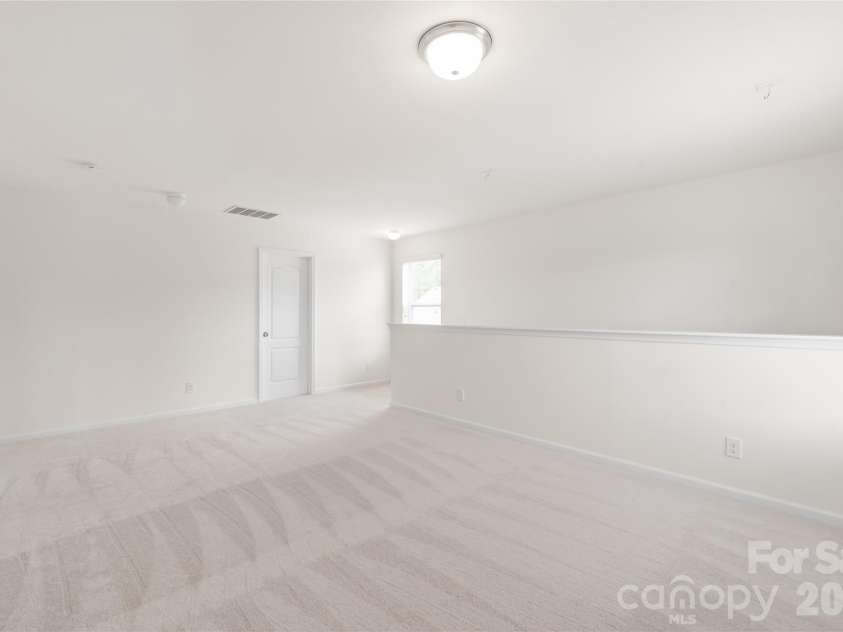 8411 Romana Red Lane, Charlotte, NC 28213.  MLS# CAR4406606, YatesRealty ID 40895. 