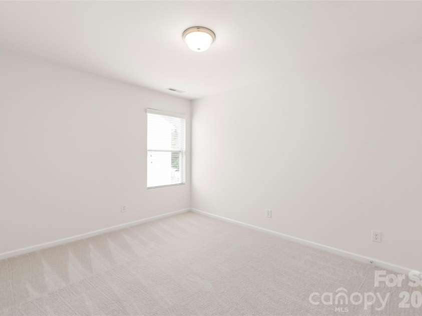 8411 Romana Red Lane, Charlotte, NC 28213.  MLS# CAR4406606, YatesRealty ID 40895. 