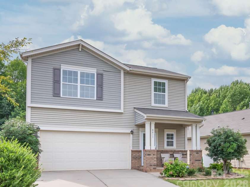 8411 Romana Red Lane, Charlotte, NC 28213.  MLS# CAR4406606, YatesRealty ID 40895. 