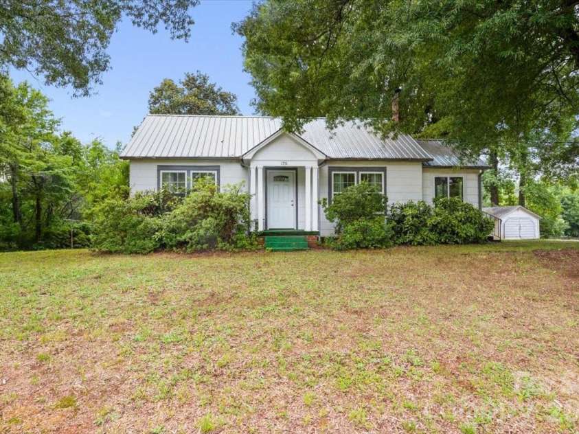 1751 NC 10 Highway, Newton, NC 28658.  MLS# CAR4407495, YatesRealty ID 40897. 