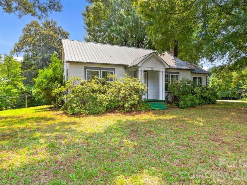 1751 NC 10 Highway, Newton, NC 28658.  MLS# CAR4407495, YatesRealty ID 40897. 