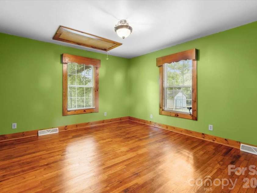 1751 NC 10 Highway, Newton, NC 28658.  MLS# CAR4407495, YatesRealty ID 40897. 