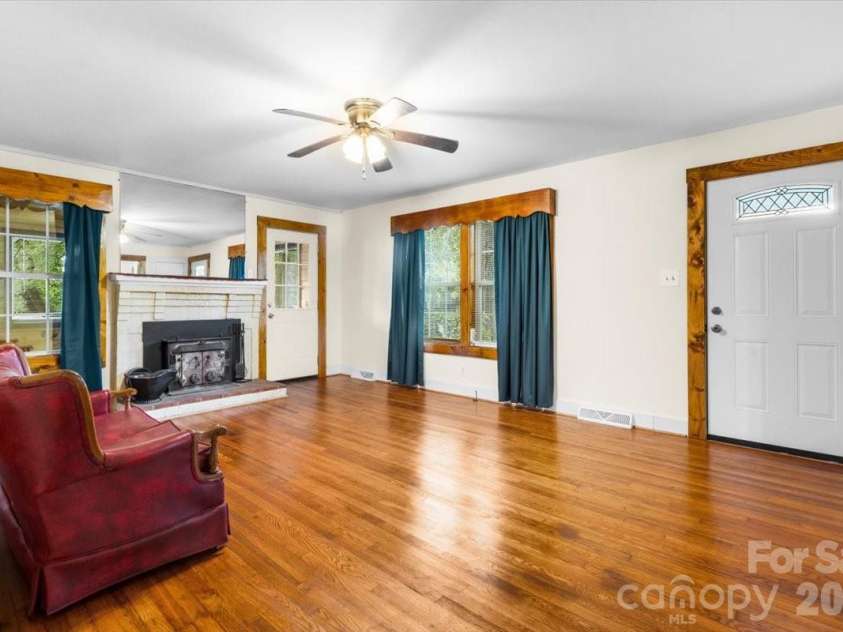 1751 NC 10 Highway, Newton, NC 28658.  MLS# CAR4407495, YatesRealty ID 40897. 
