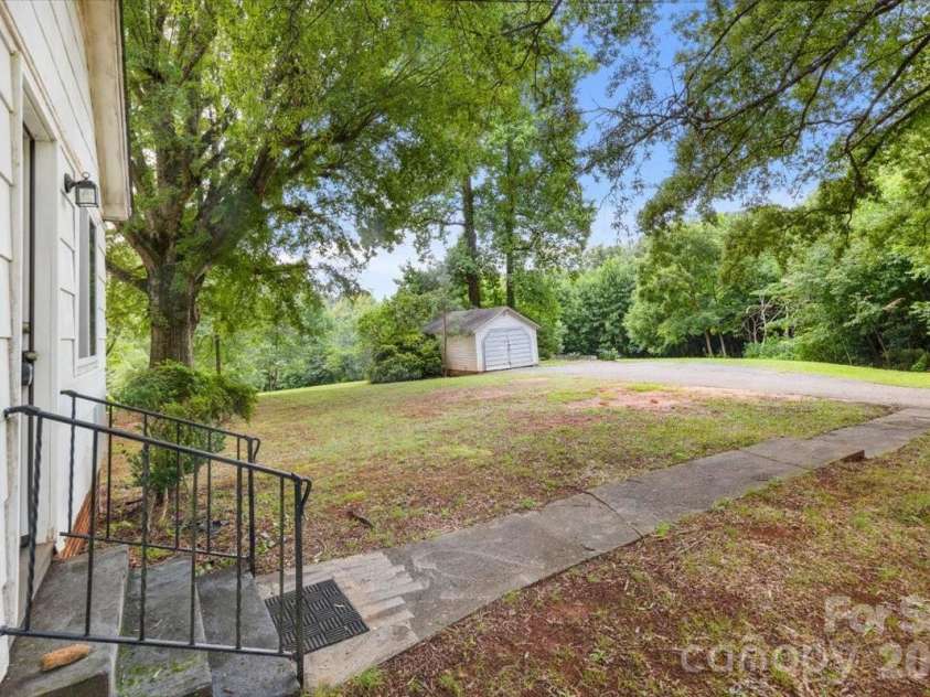 1751 NC 10 Highway, Newton, NC 28658.  MLS# CAR4407495, YatesRealty ID 40897. 