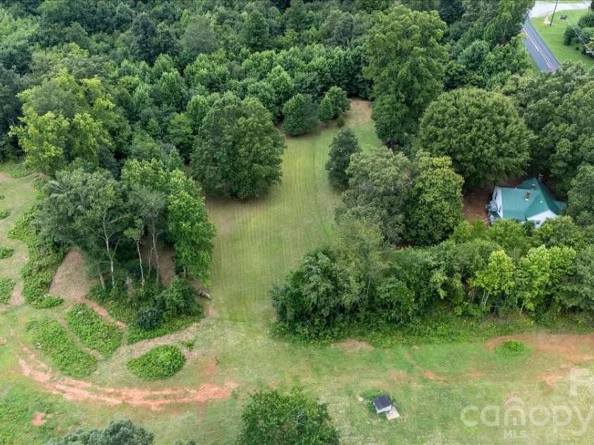 1751 NC 10 Highway, Newton, NC 28658.  MLS# CAR4407495, YatesRealty ID 40897. 