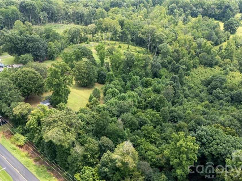 1751 NC 10 Highway, Newton, NC 28658.  MLS# CAR4407495, YatesRealty ID 40897. 
