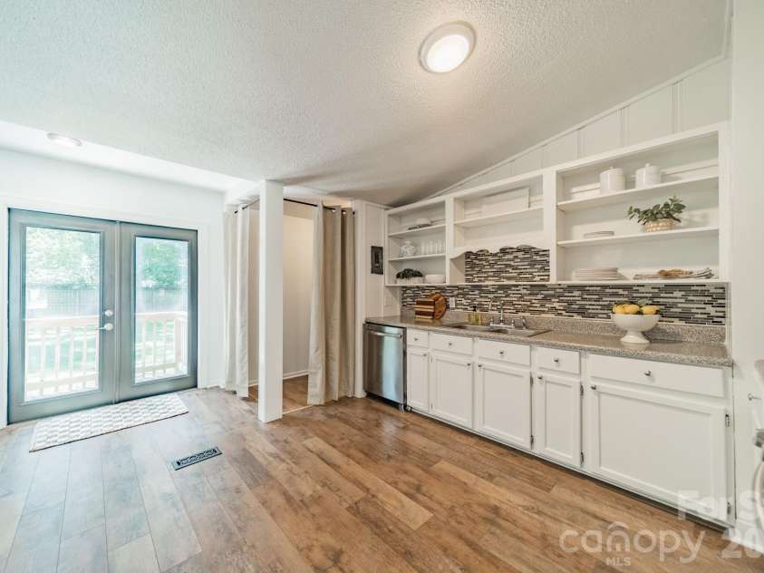 109 Leroy Street, Fort Mill, SC 29715.  MLS# CAR4403602, YatesRealty ID 40898. 