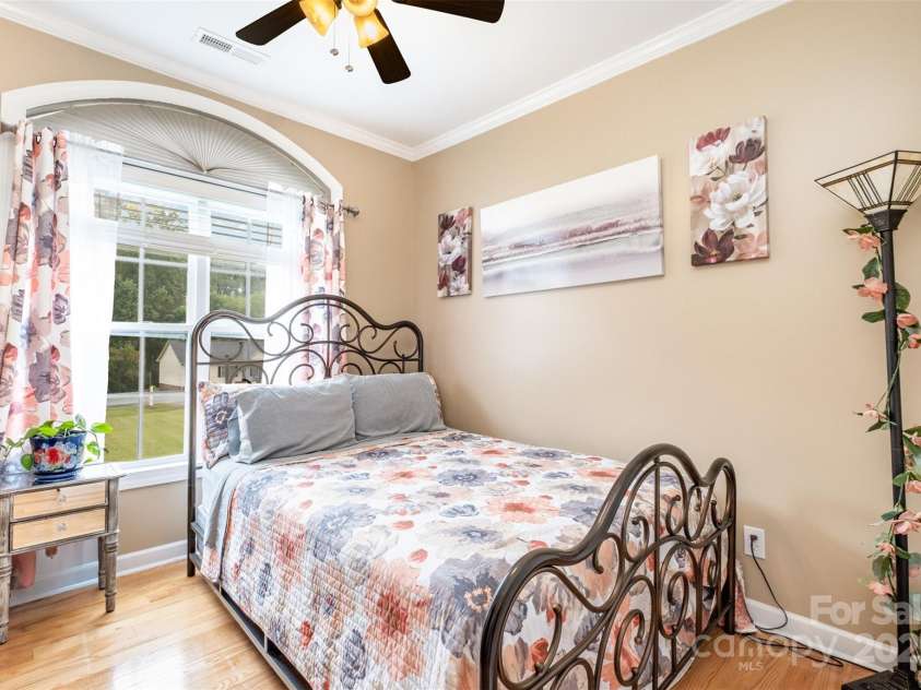 1000 Creekside Drive, Lincolnton, NC 28092.  MLS# CAR4307448, YatesRealty ID 409. 