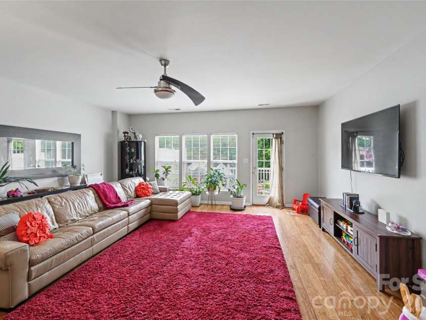 10221 Garrett Grigg Road, Charlotte, NC 28262.  MLS# CAR4405868, YatesRealty ID 40901. Main Level Great Room