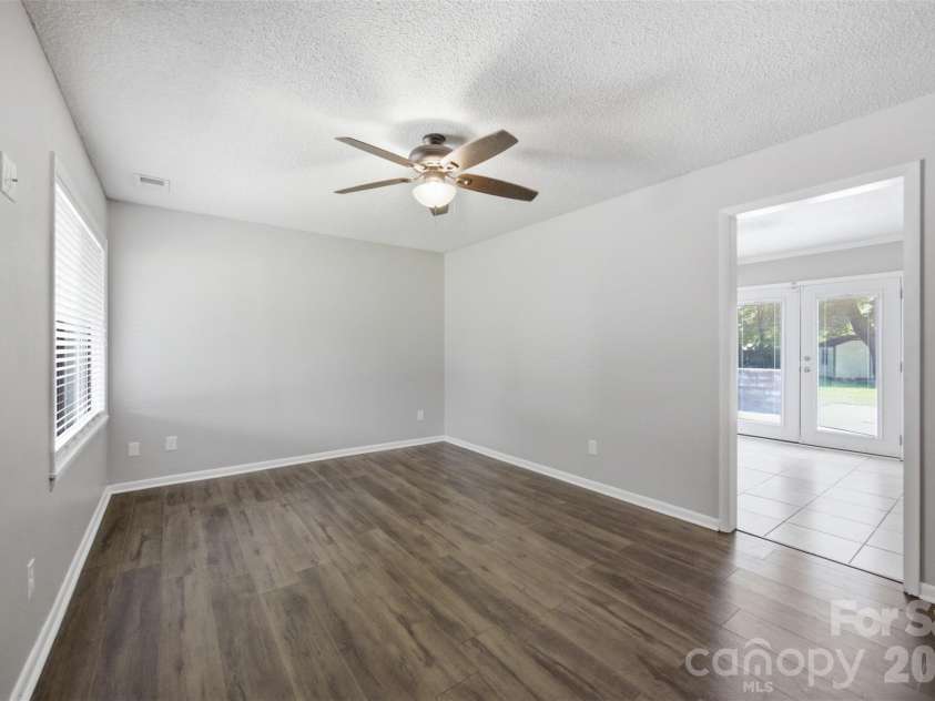 416 King John Circle, Gastonia, NC 28056.  MLS# CAR4404424, YatesRealty ID 40902. 