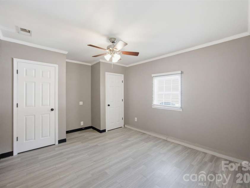 416 King John Circle, Gastonia, NC 28056.  MLS# CAR4404424, YatesRealty ID 40902. 